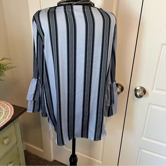 Loft Navy Blue Stripe Tiered Ruffle Tulip Sleeve Blouse Sz M Career - Picture 3 of 10